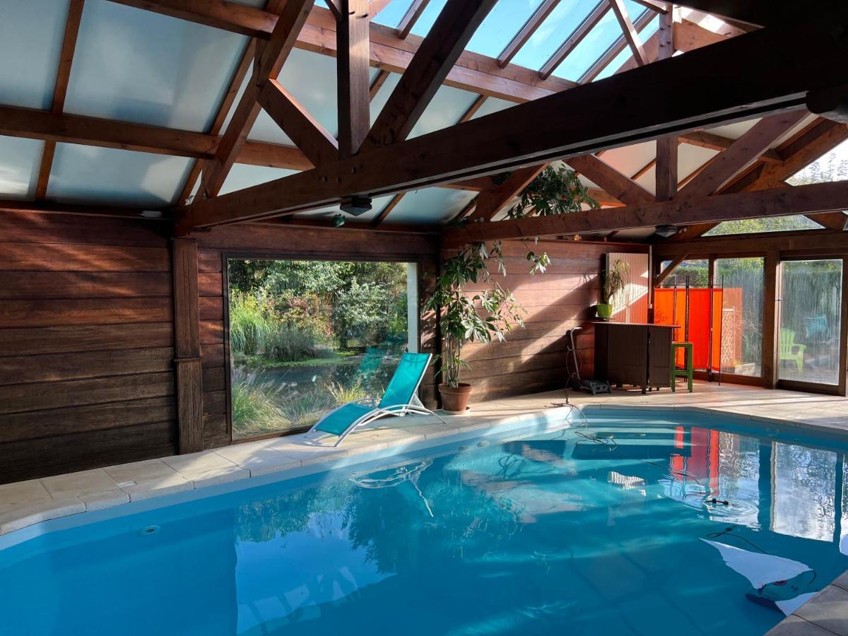 Maison Avec Piscine Et Sauna A Vire Zewnętrze zdjęcie