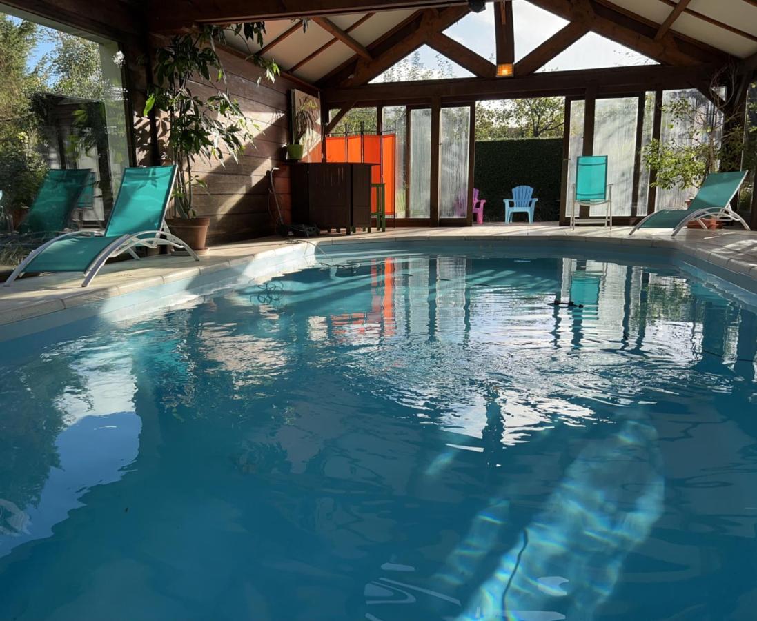 Maison Avec Piscine Et Sauna A Vire Zewnętrze zdjęcie