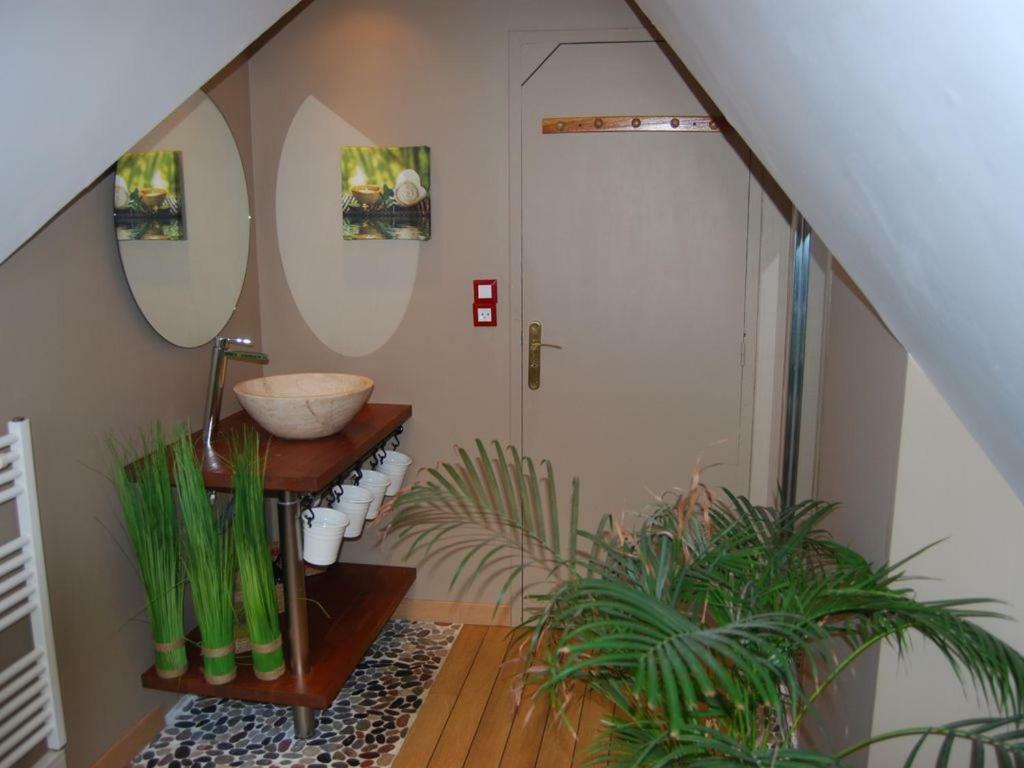 Maison Avec Piscine Et Sauna A Vire Zewnętrze zdjęcie